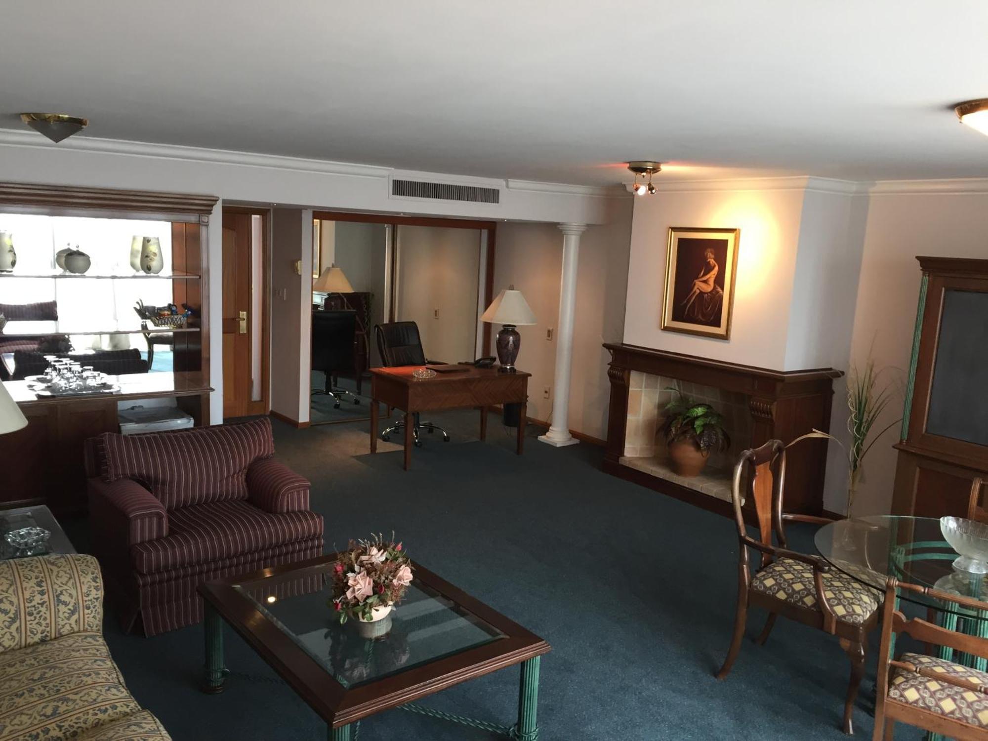 Crystal Palace Hotel Montevideo Room photo